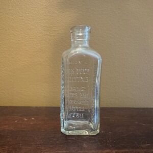 Hires Brand Embossed Root‎ Beer Extract 3 fl oz bottle with directions